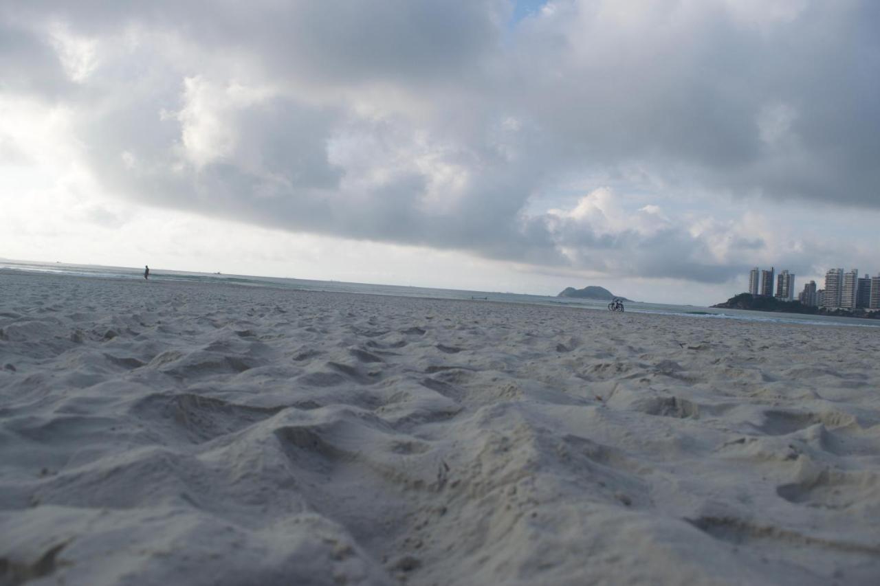 Pitangueiras pé na areia 90m2 c/ 3 quartos e Wi-Fi Guarujá Esterno foto